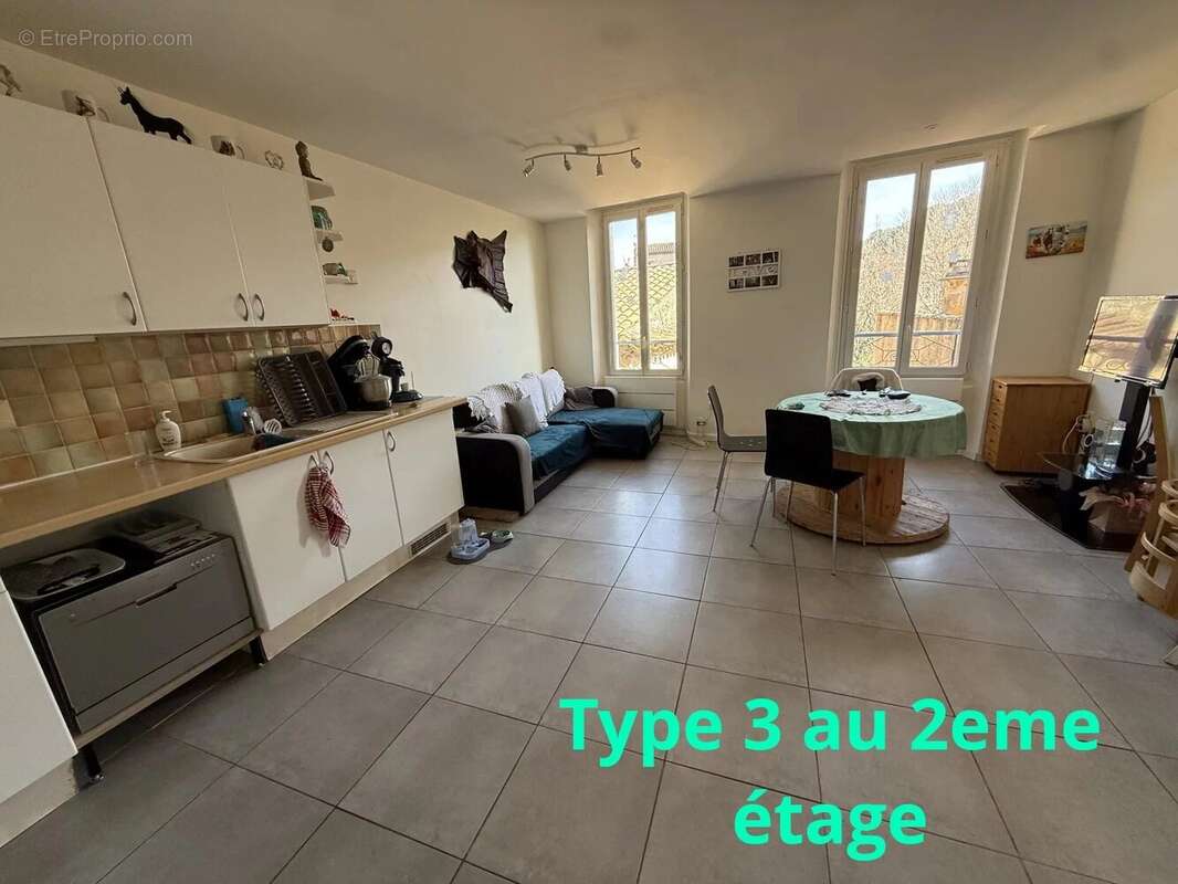 Appartement à TOURVES