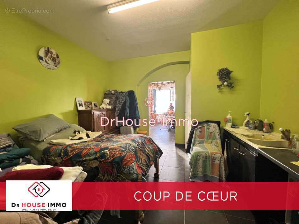 Maison à QUIEVRECHAIN