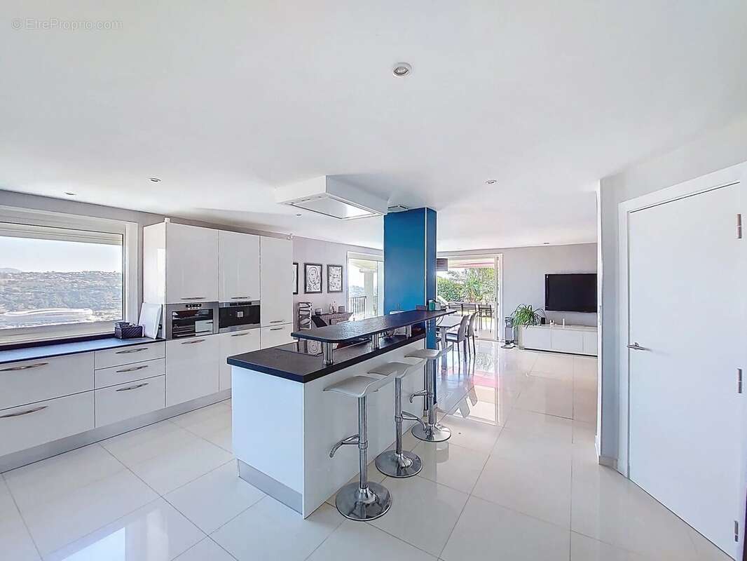 Maison à SAINT-LAURENT-DU-VAR