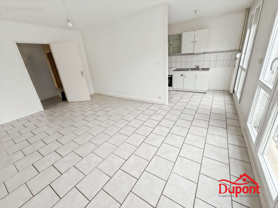 Appartement 64 m² à Charleville-Mezieres  - photo 2