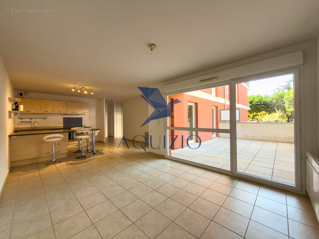 Appartement à CRANVES-SALES