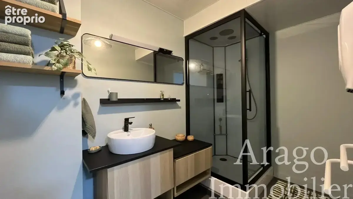 Maison de charme à vendre à Claira - photo 15
