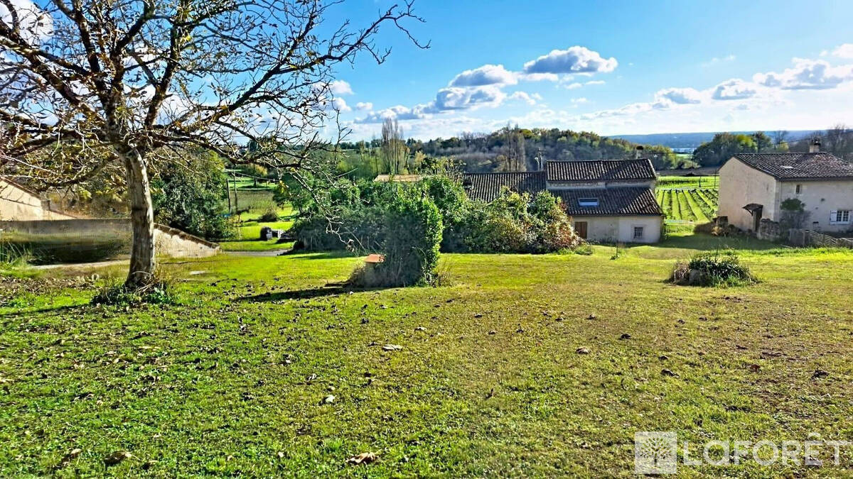 Terrain à SAINT-ROMAIN-LA-VIRVEE