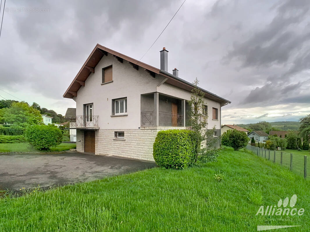 Maison à MEZIRE