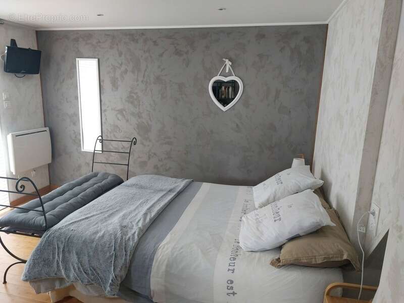 Maison à VILLEBERNIER