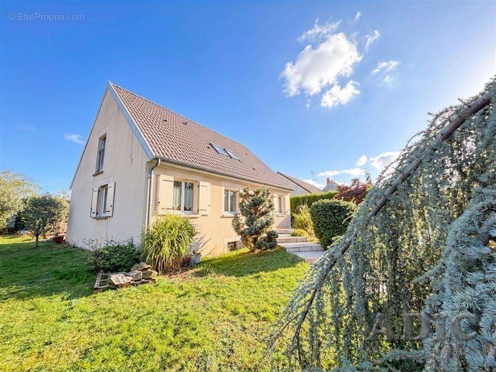 Maison 126 m² à Saint-Soupplets  - photo 2