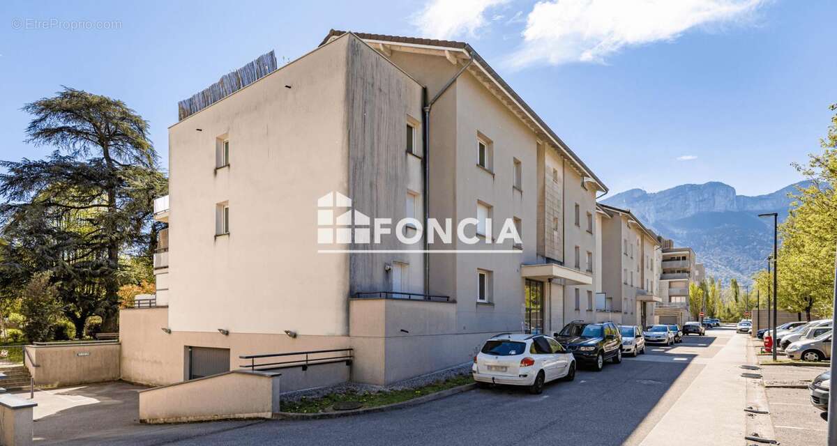 Appartement à SAINT-EGREVE