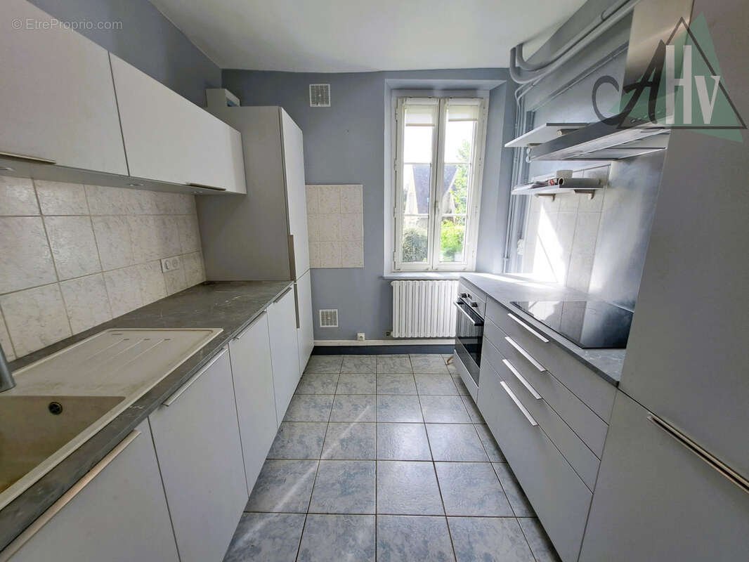 Maison à PARON