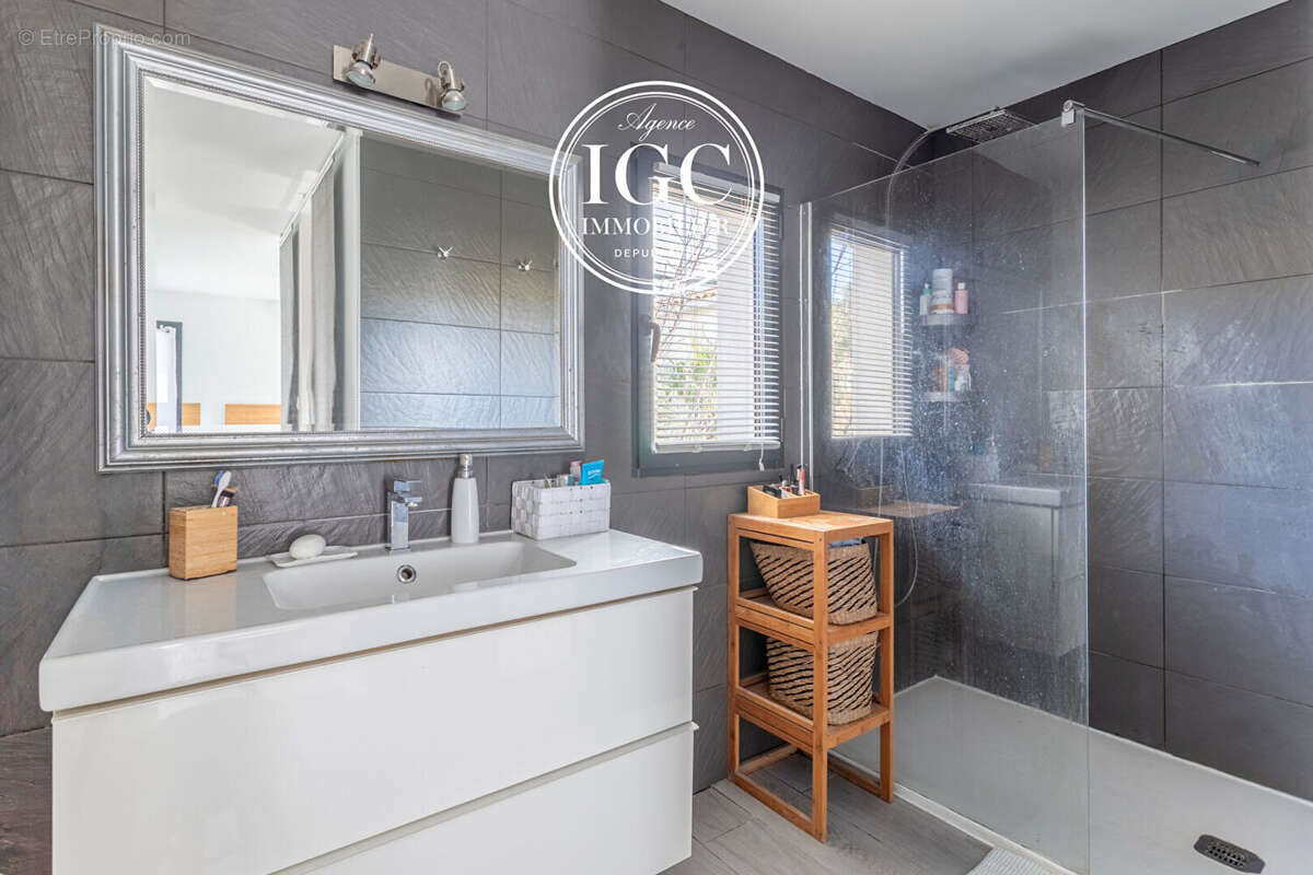 Maison à ENSUES-LA-REDONNE