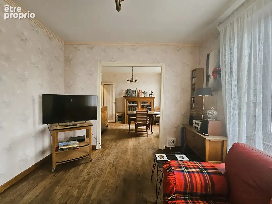 Plelan le Petit Bourg : Maison indépendante en pierre avec atelier d'artiste, potentiel de développement et joli terrain constru - photo 8