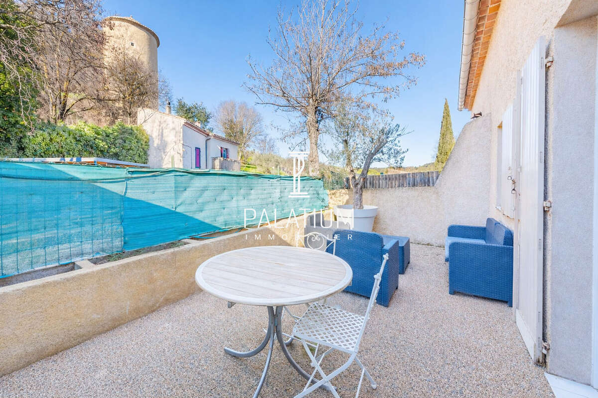 Appartement à GREOUX-LES-BAINS