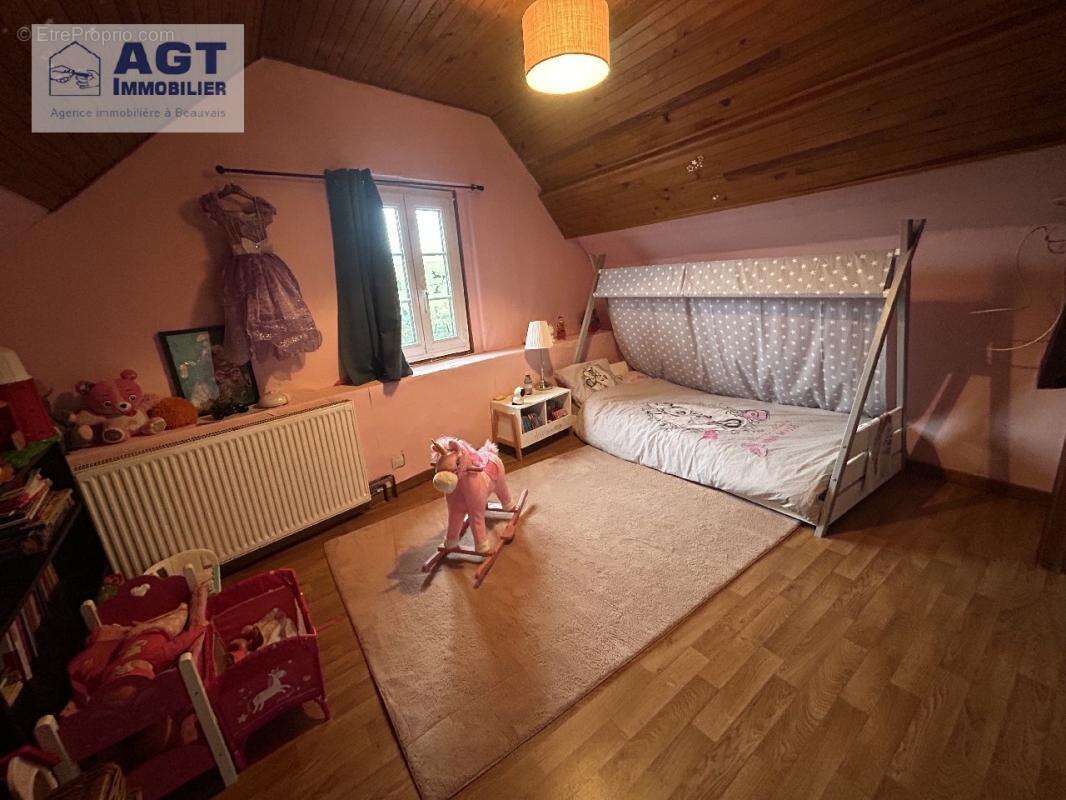 Maison à MILLY-SUR-THERAIN