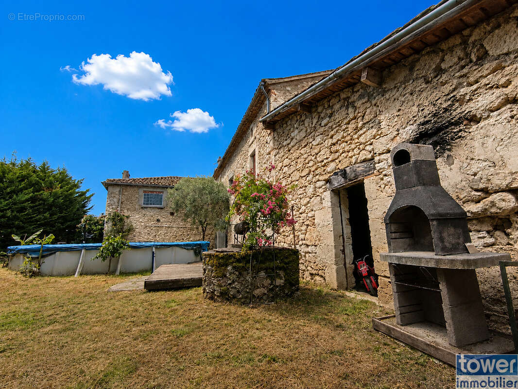 A 20 minutes de Valence - Maison en pierres de 180 m2 avec 5 chambres et deux garages - photo 8