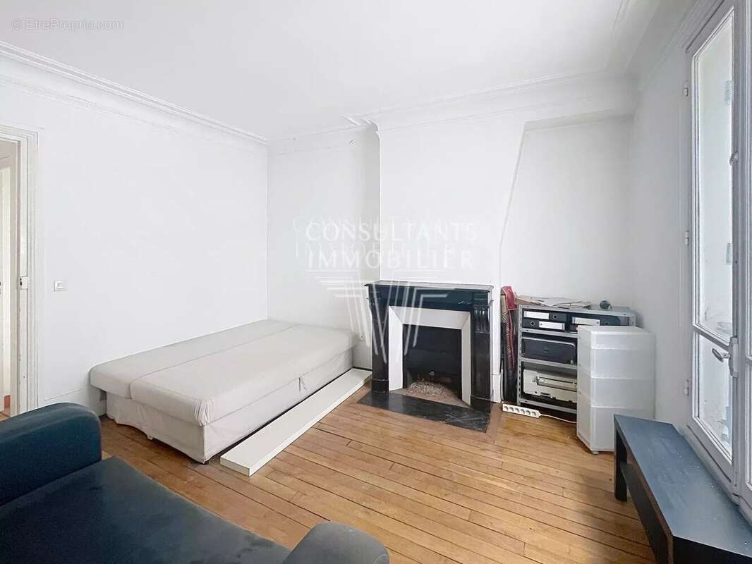 Appartement à PARIS-7E