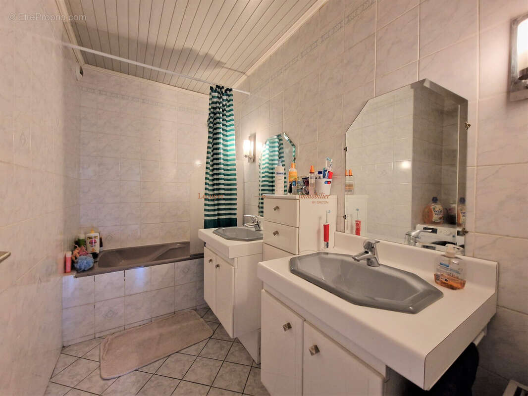 Appartement 93 m² à Reze  - photo 7