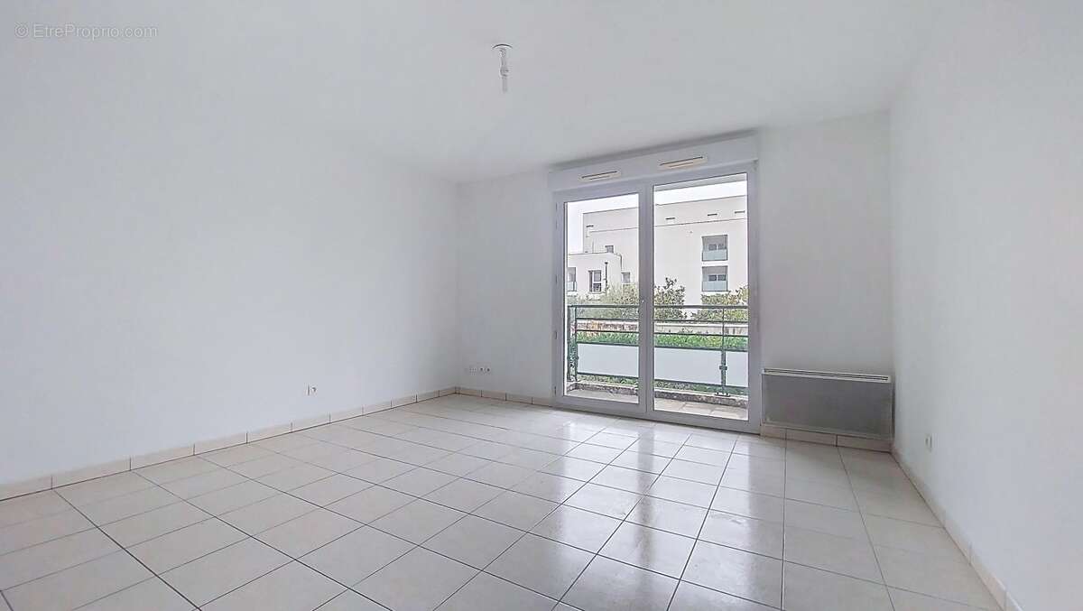 Appartement à LYON-8E