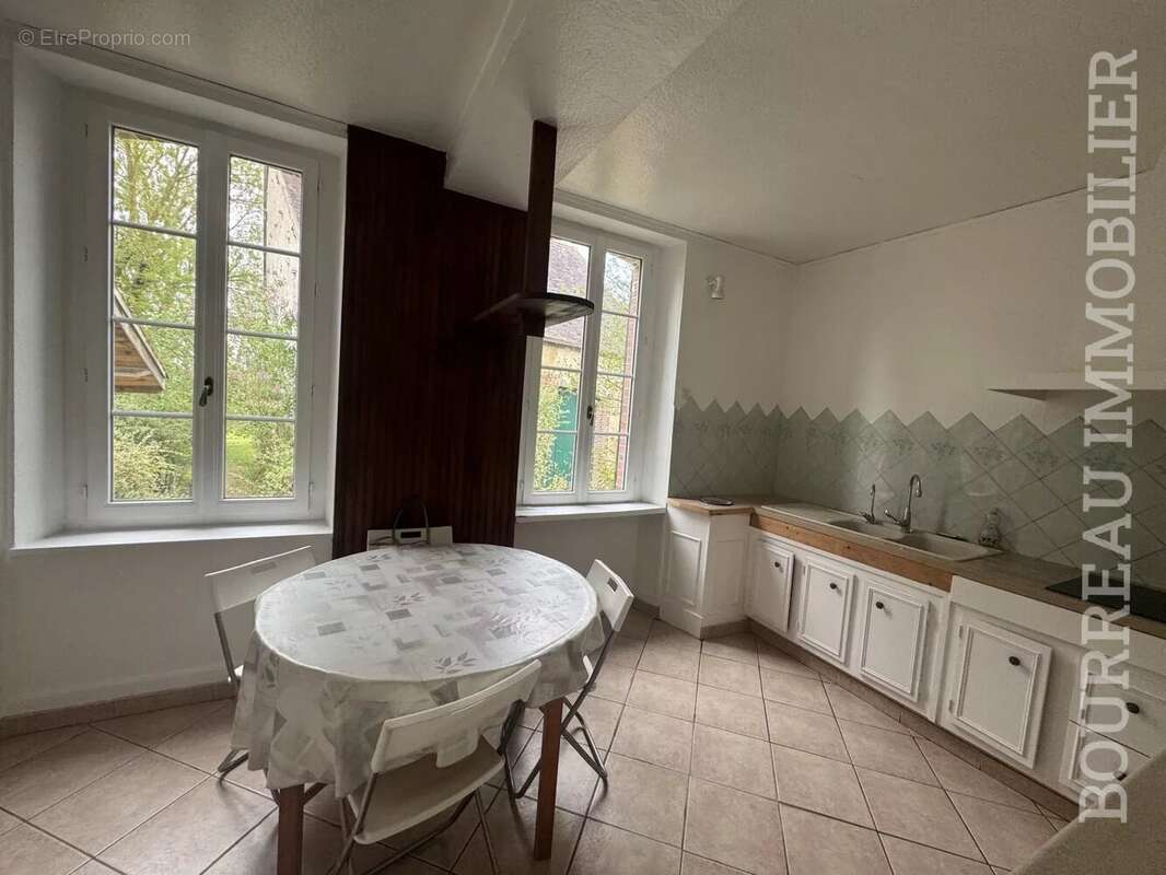 Maison à CHASSY