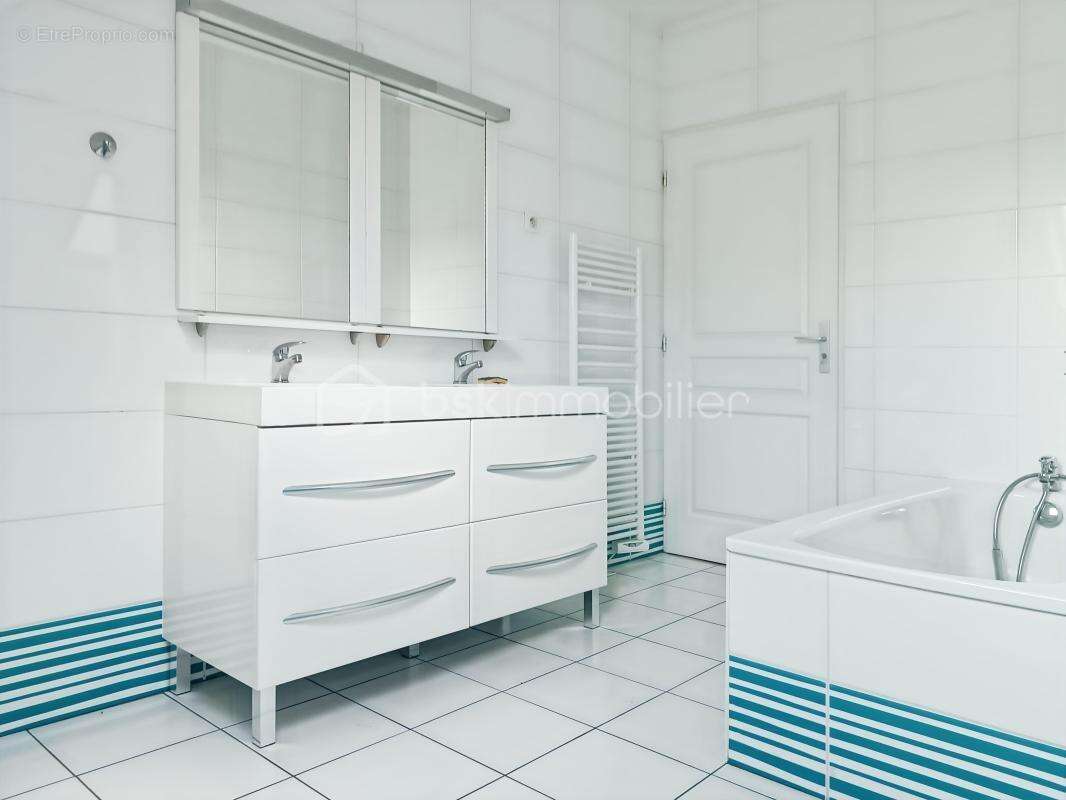 Maison à NEUILLY-PLAISANCE