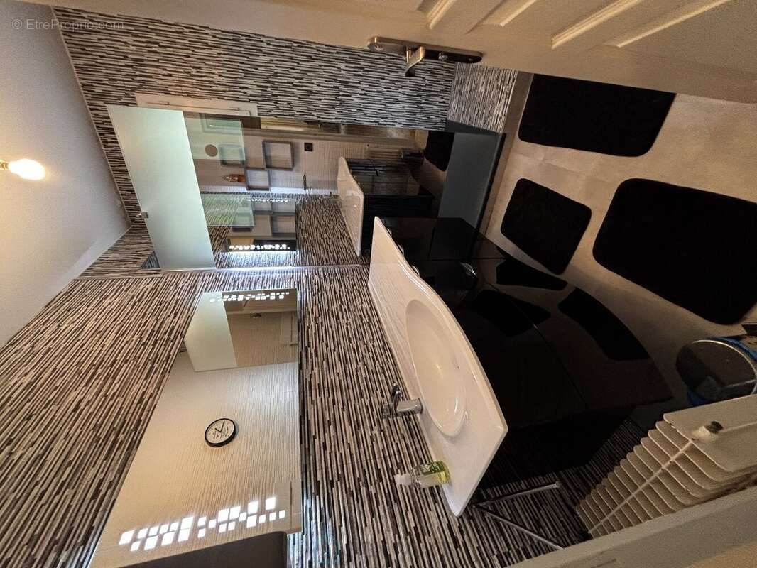 Appartement à LE MESNIL-ESNARD
