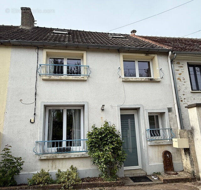 Photo 1 - Maison à BELLOT