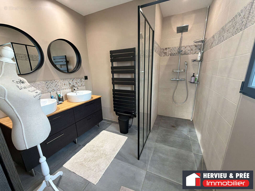 Maison à BIEVILLE-BEUVILLE