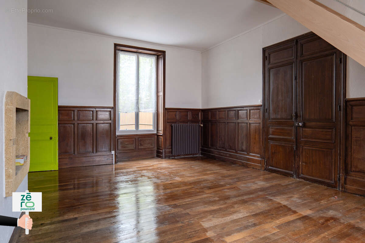 Maison à CHAMPAGNE-LES-MARAIS