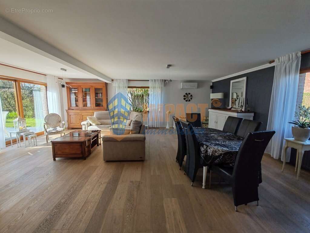Maison à ENGLOS