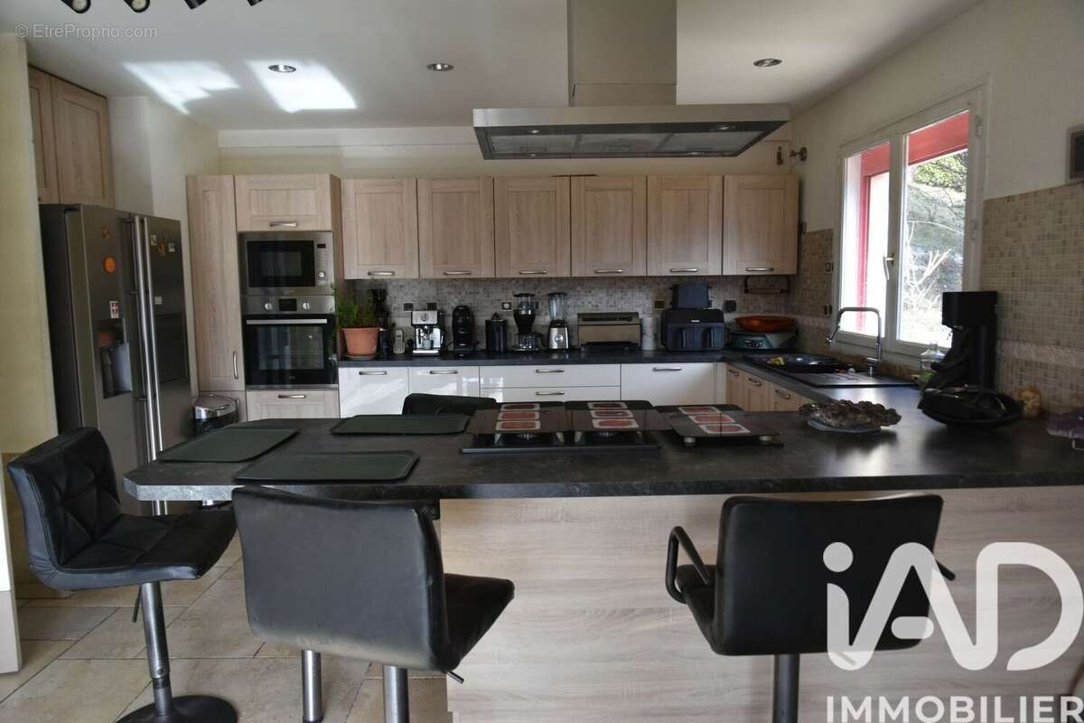 Maison 81 m² à La Salle-En-Beaumont  - photo 5
