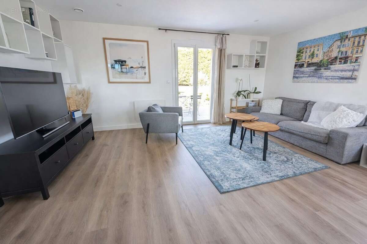 Maison à LA ROCHE-BLANCHE