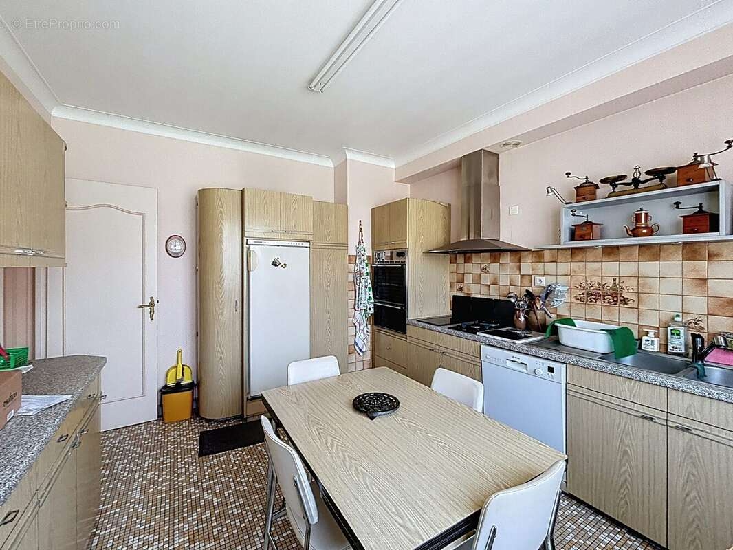 Maison à LA CHAUSSEE-SAINT-VICTOR