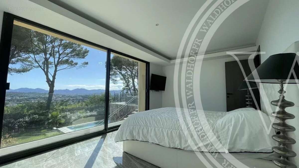 Maison à MOUGINS