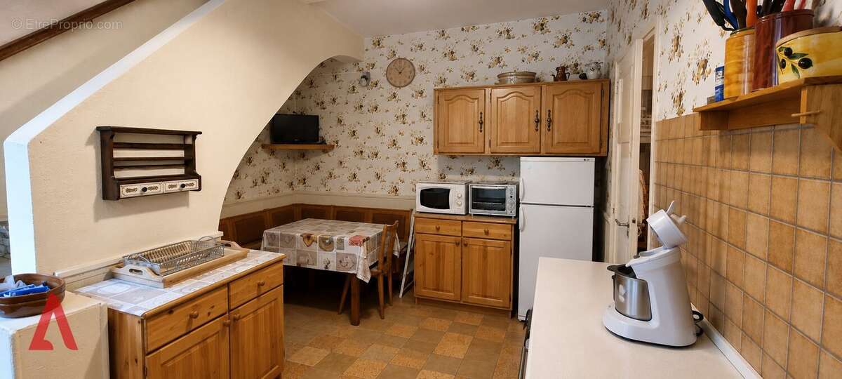 À Vendre à Roujan  Ensemble Immobilier avec Potentiel Locatif - photo 4