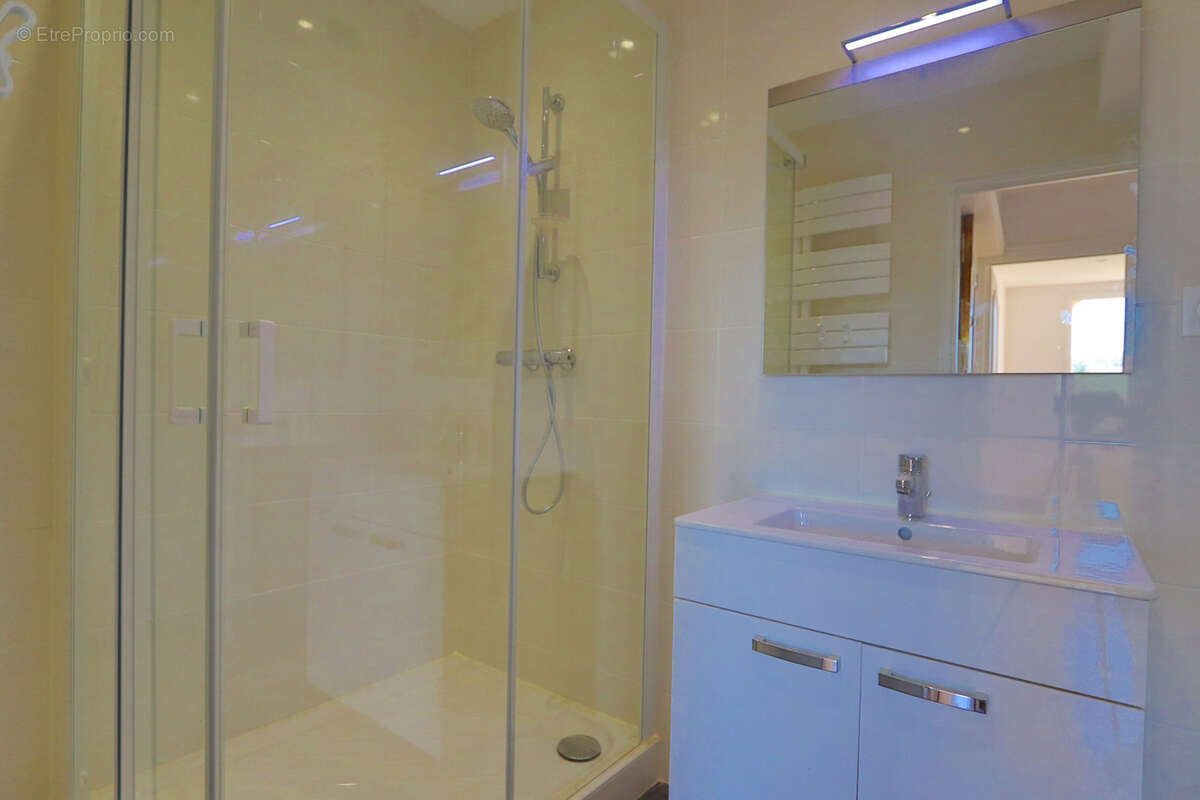 Appartement à SAINTE-FOY-LES-LYON