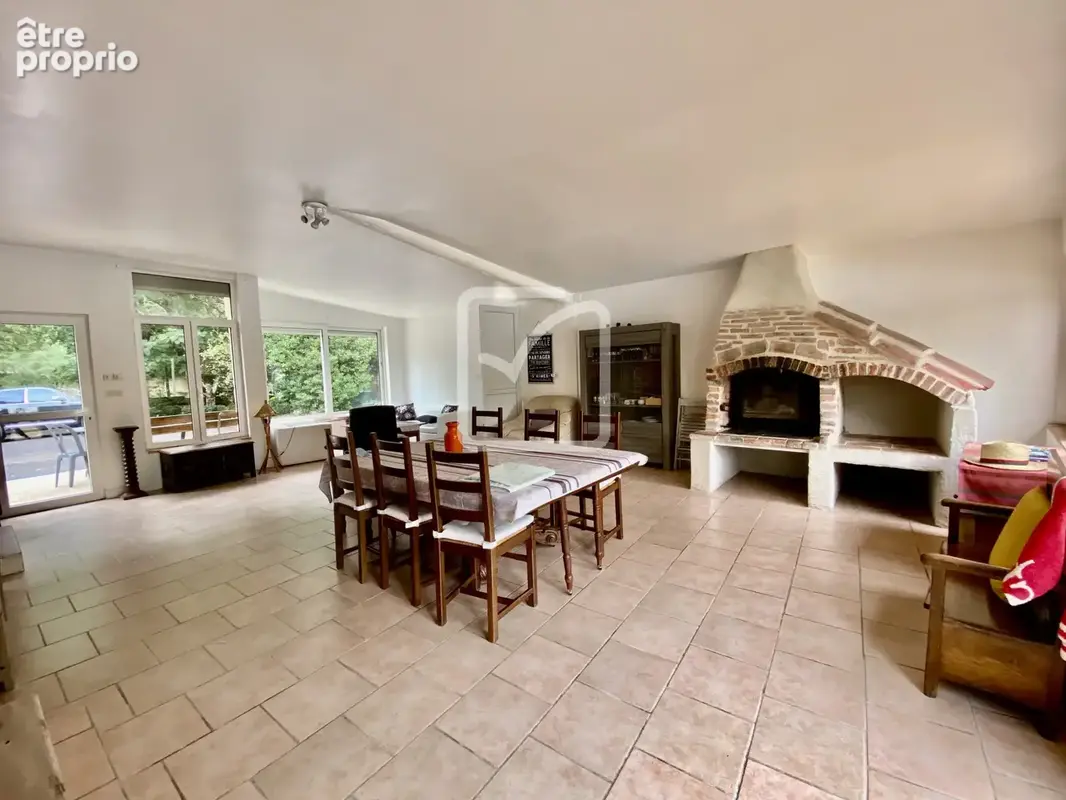 Ensemble immobilier exclusif aussi rare qu'atypique avec un accès privé à la dordogne - photo 6