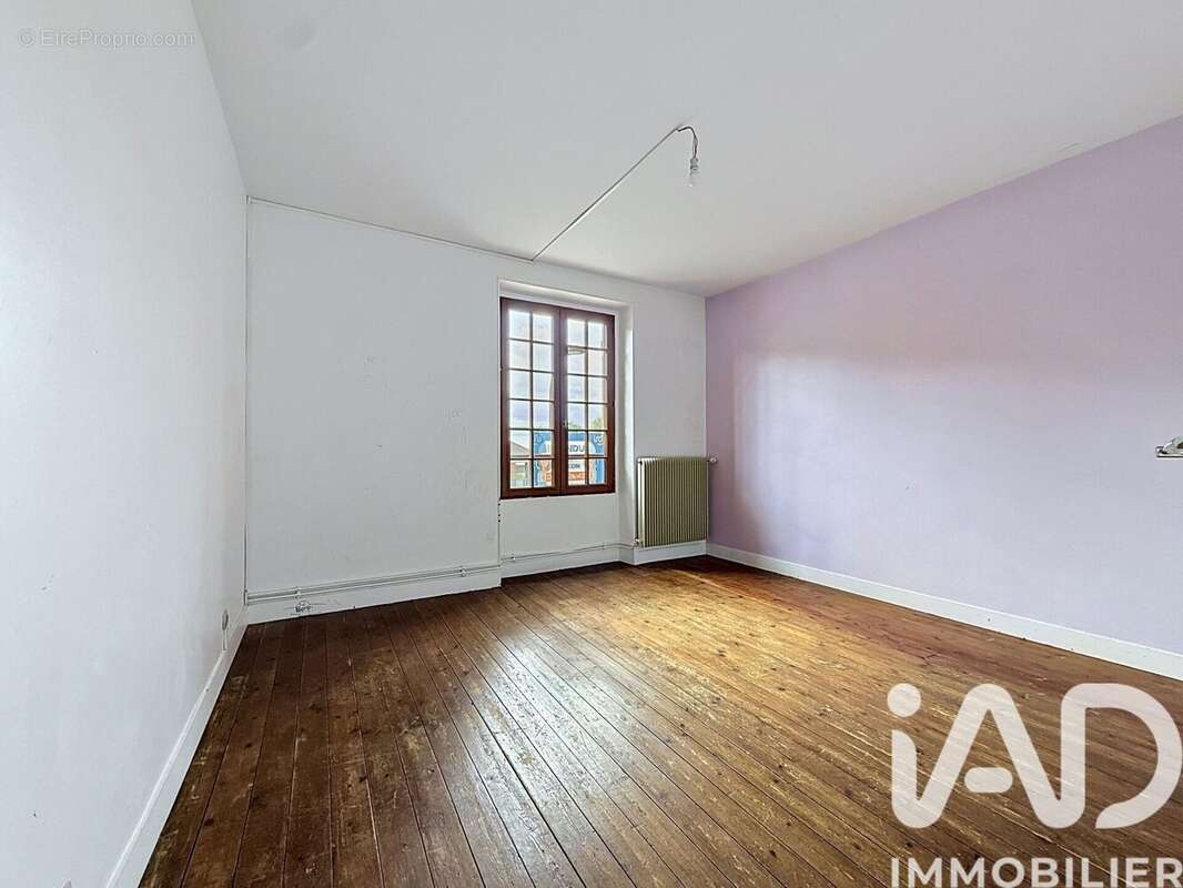 Photo 9 - Maison à DAMMARTIN-EN-SERVE