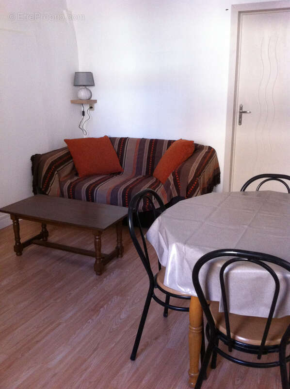 Maison à FONTCOUVERTE