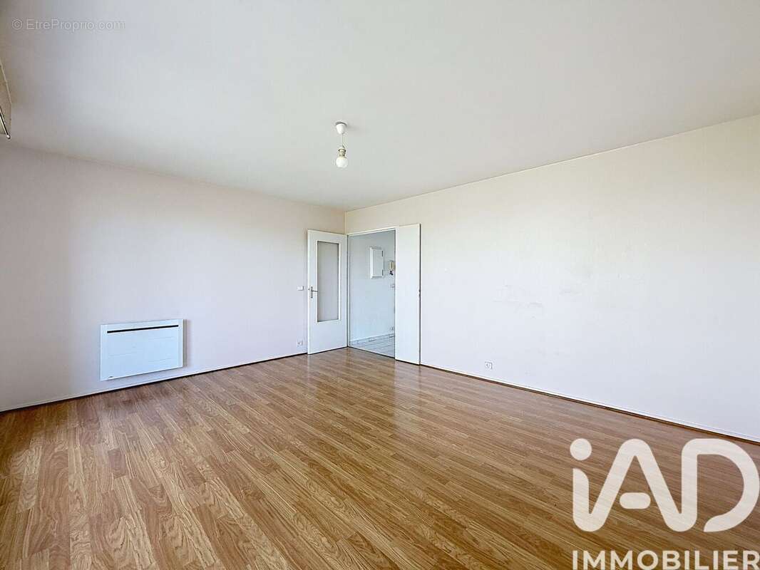 Photo 4 - Appartement à LA COURNEUVE