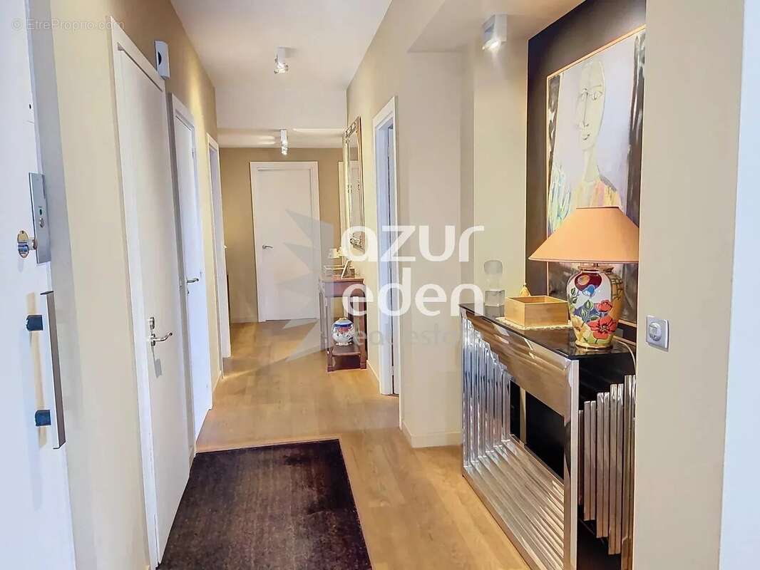 Appartement à LE CANNET