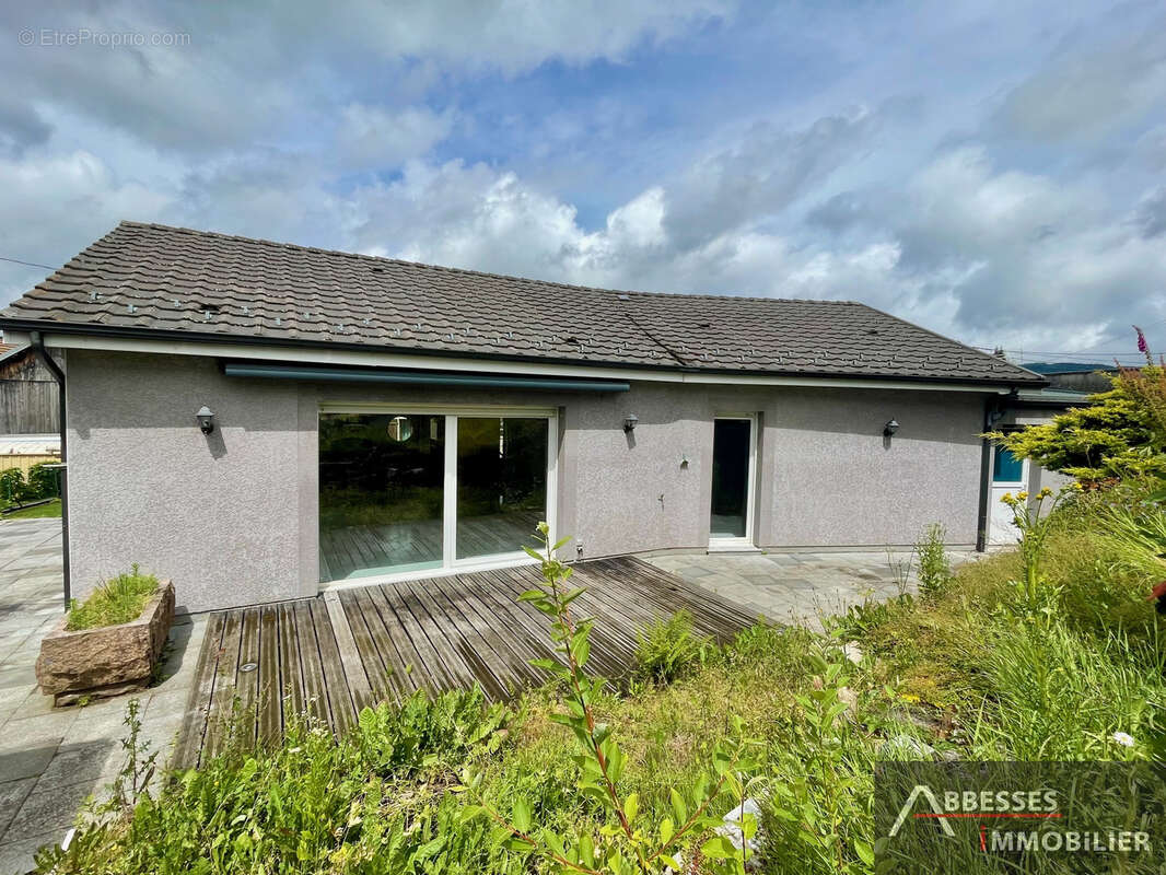 EN EXCLUSIVITÉ : SAINT NABORD - Pavillon de plain pied avec terrasse et garage - photo 18