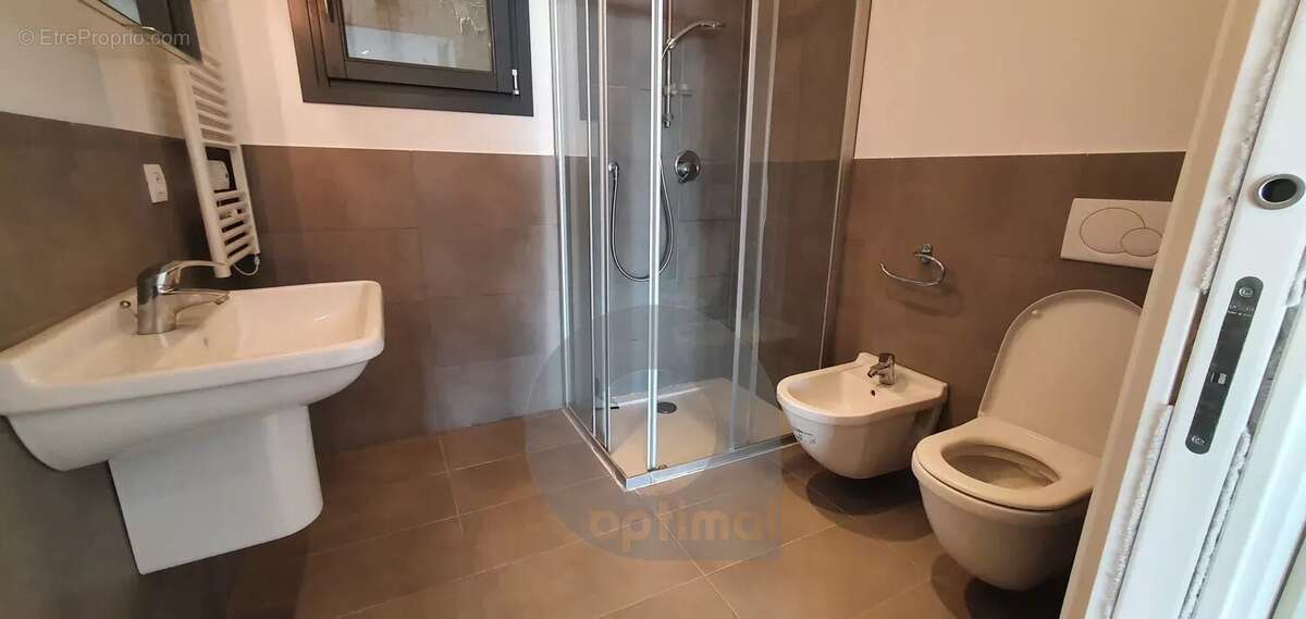 Appartement à ROQUEBRUNE-CAP-MARTIN