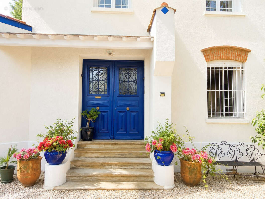 Une maison de maitre avec maison d'amis sur 2580m2 de parc arbore, a 10 minutes de perpignan - photo 2