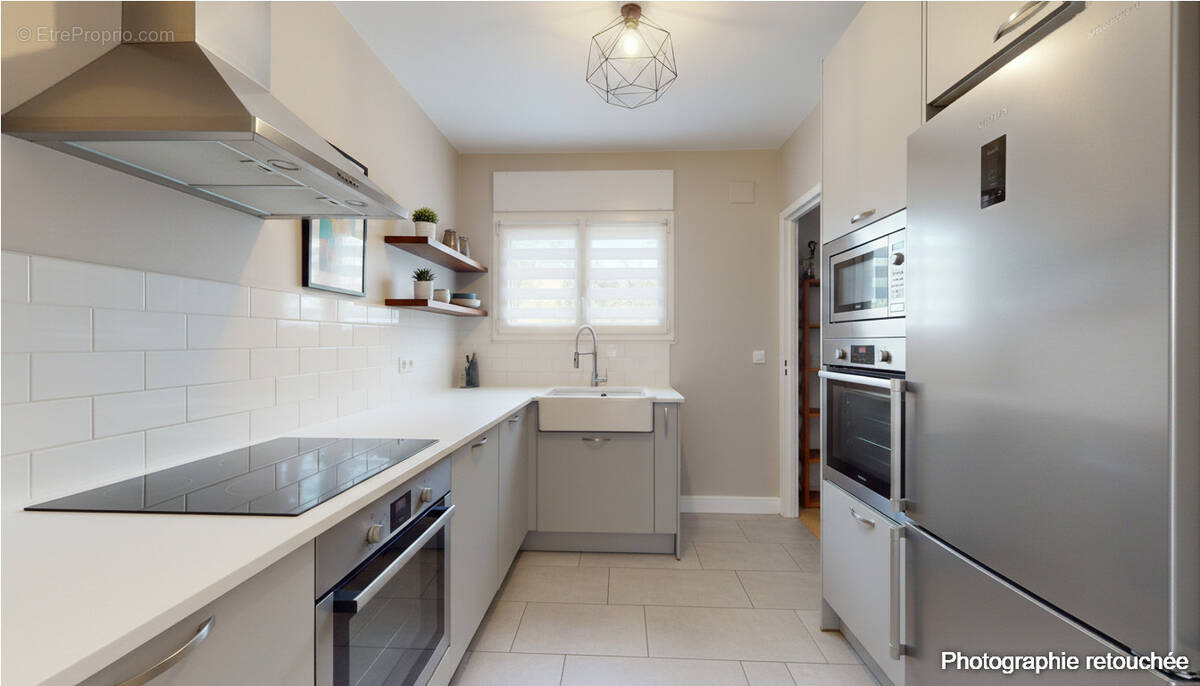 Appartement à SARTROUVILLE