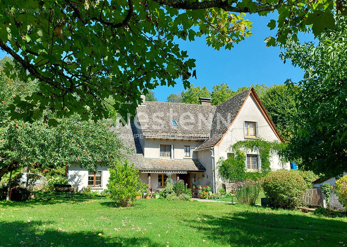 Maison à MARMANHAC