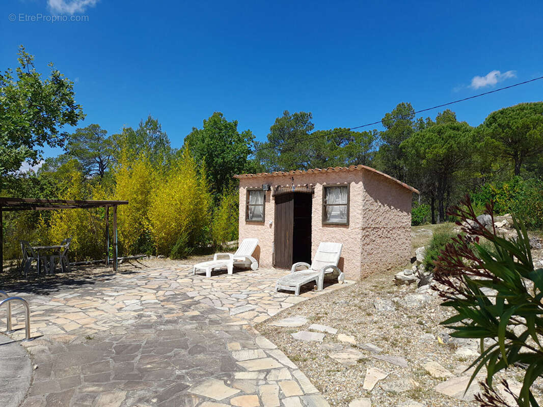 Maison à ENTRECASTEAUX