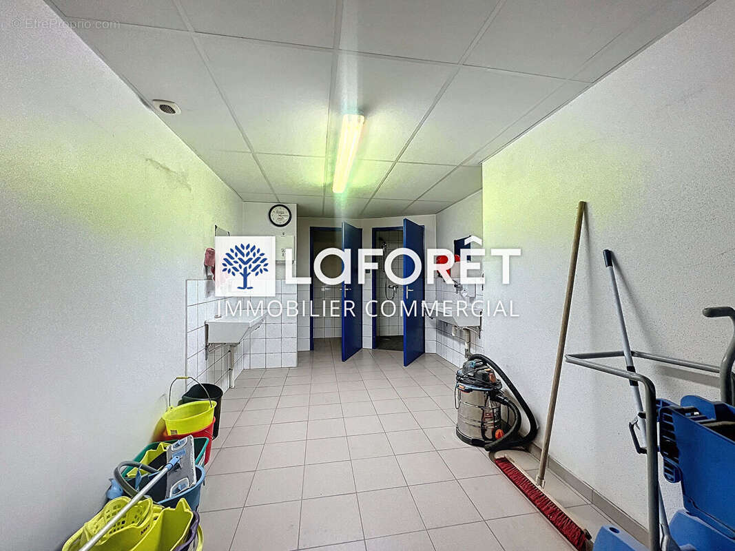 Commerce à MONCOUTANT