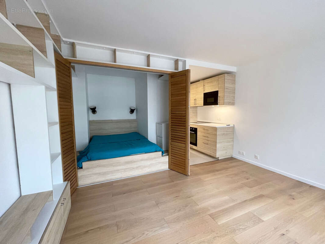 Appartement à NEUILLY-SUR-SEINE