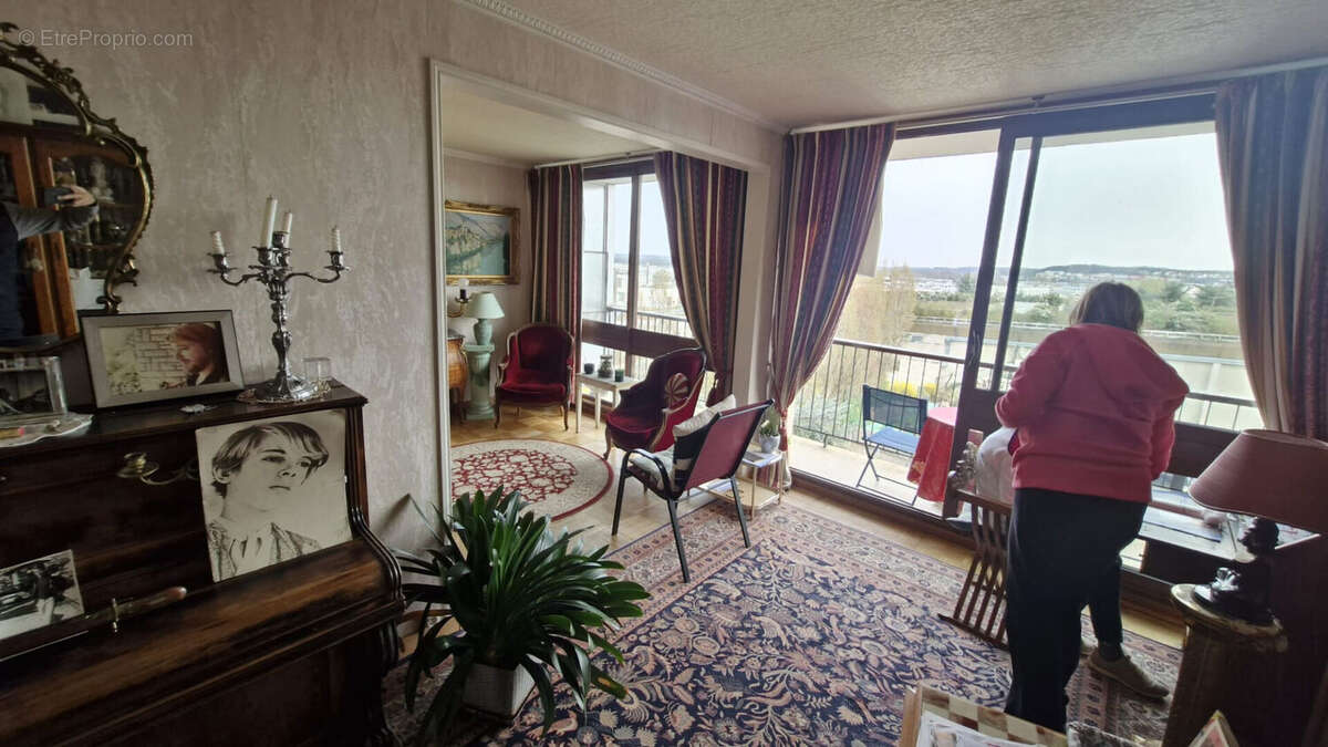 Appartement à FONTENAY-LE-FLEURY