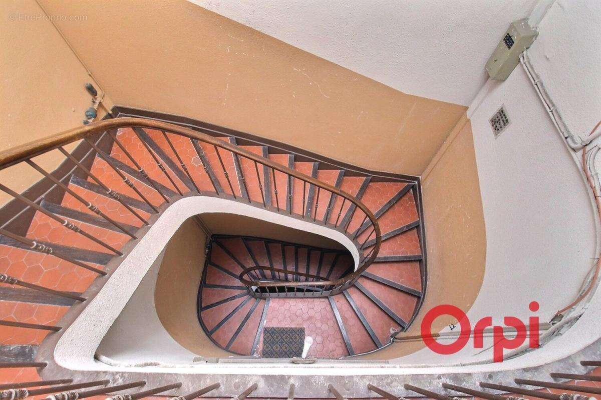 Appartement à MARSEILLE-6E