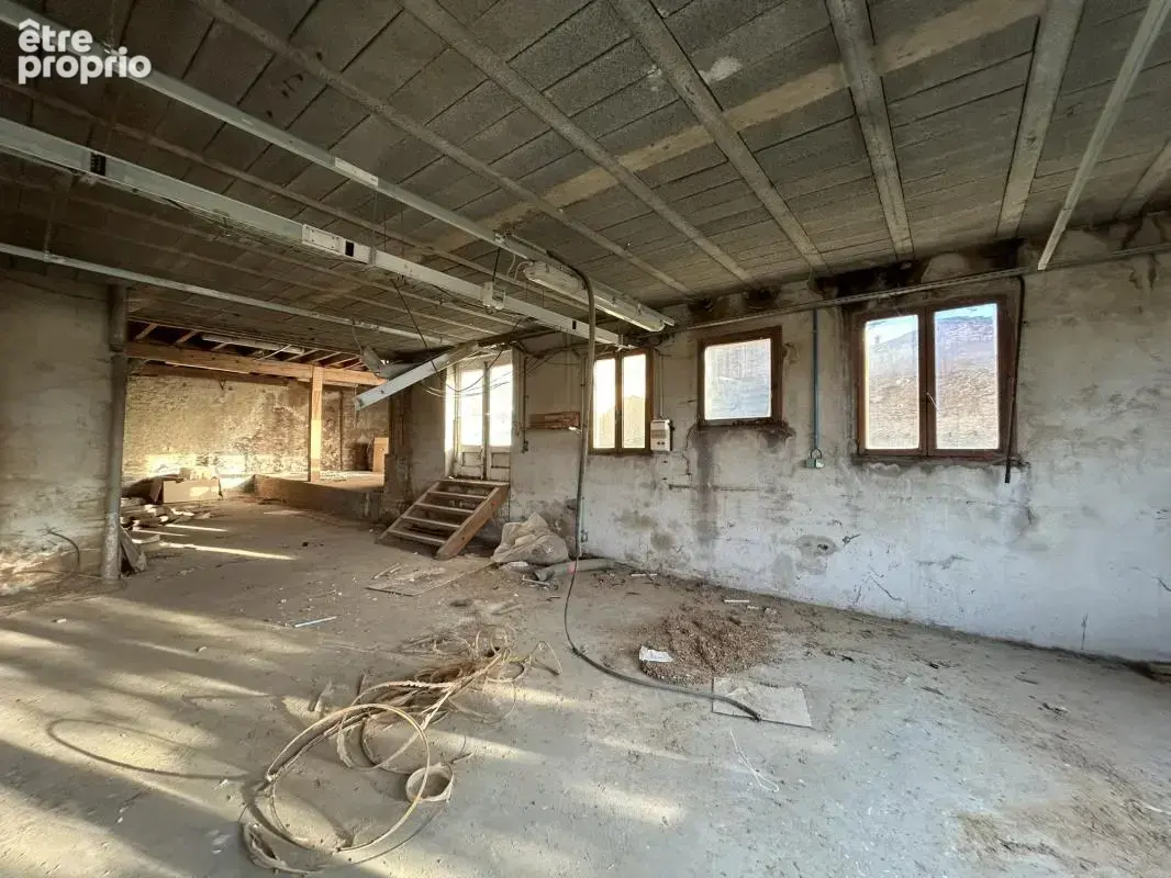 Loft à rénover - photo 2