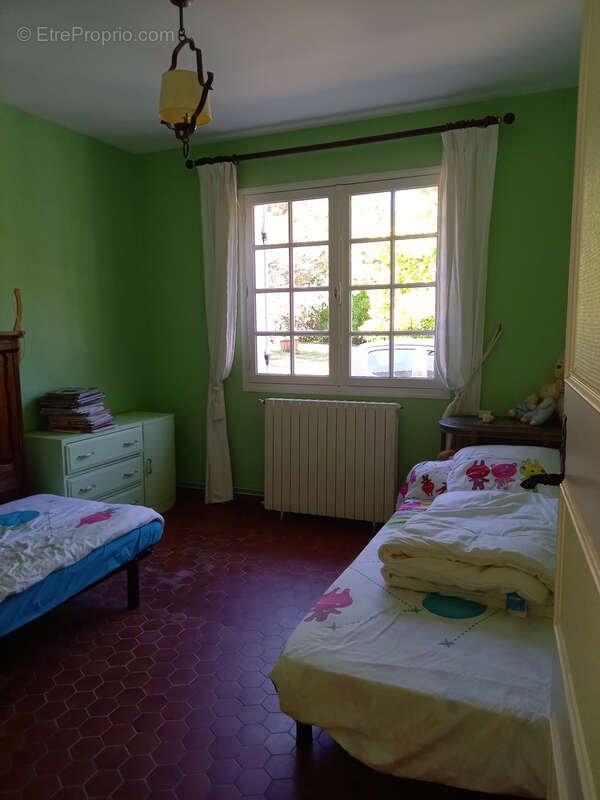 Maison à SAINT-CHRISTOLY-DE-BLAYE